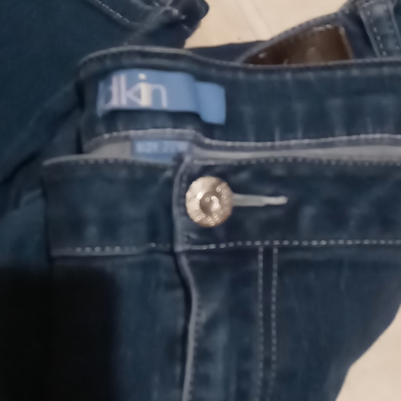 PLUS SIZE STRETCH JEANS - Picture 3 of 4